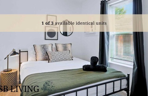 Haltom City Apartment | Modern 2BR Unit 3 Hot Tub