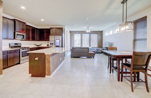 Rosenberg House | Modern 3BR Home w/Fenced Backyard - Across from Brazos Town Center