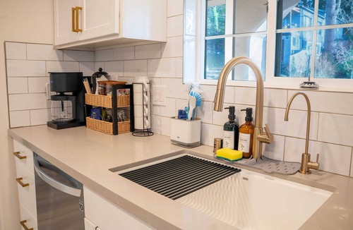 Olympic Hills House | Modern 3BR - Rare AC in Seattle - Family-Friendly