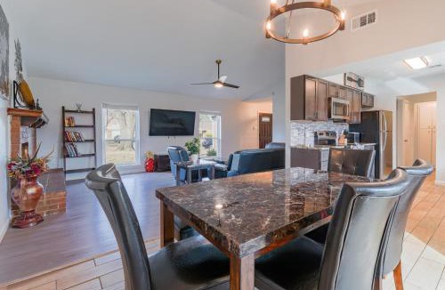 Flower Mound House | Modern 4 Bedroom home 20 mins to DFW Airport and 35 mins from Dallas Stadium - Great for World Cup Fans !