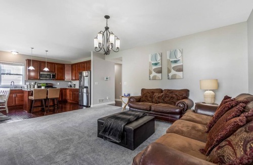 Northeast Columbus House | Modern 4BR Columbus Home - Near Airport and Easton