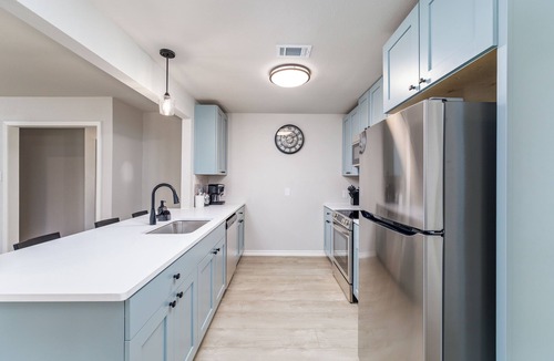 San Angelo House | Modern 5-Bedroom Escape with TVs in Every Room & Room for Everyone
