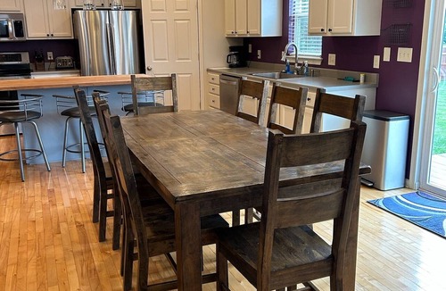 West Des Moines House | Modern 6BR West Des Moines Home with Outdoor Oasis