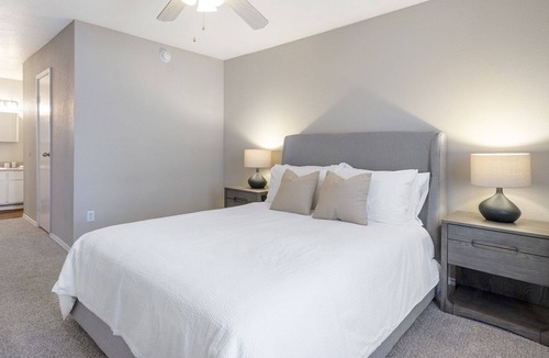 Lake Jackson Apartment | Modern Apartment in Prime Location (ID1004X612)