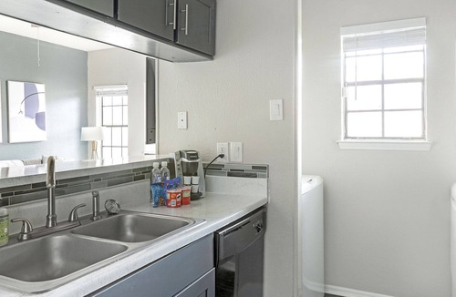 Far North Dallas Apartment | Modern Apartment in Prime Location (ID9400X06)