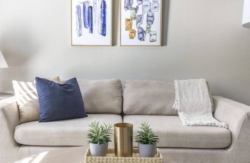 Stone Oak Apartment | Modern Apartment in Prime Location (ID8966X34)