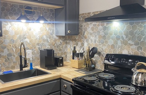 Scotlandville House | Modern Cozy Charming 2-bedroom Home with WiFi and AC in enchanting Baton Rouge