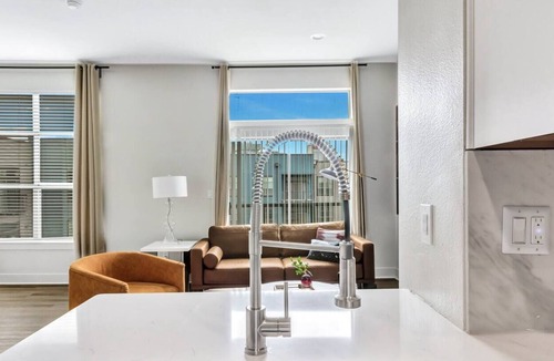 Deep Ellum Apartment | Modern CozySuites w/ pool, gym, parking! #01