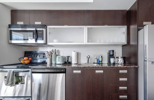 King West Village Apartment | Modern Downtown Studio Private Patio