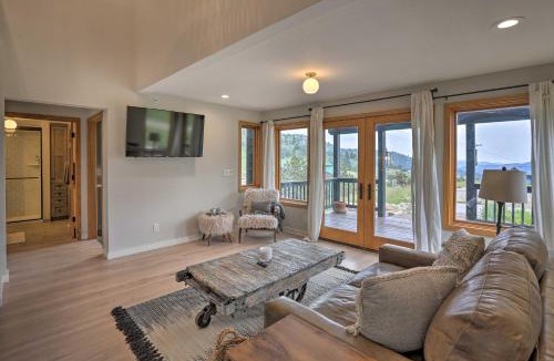 Evergreen House | Modern Evergreen Duplex Off I-70 w/Mountain Views