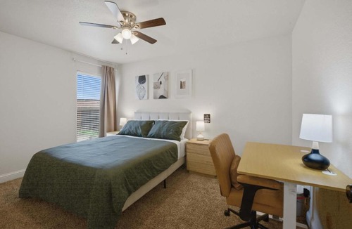 Midland House | Modern Executive Queen Room R3 Work-Friendly