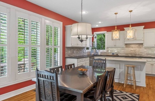 Waldron House | Modern Family-Friendly Retreat Near Downtown KC