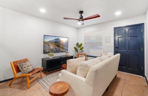 Northeast El Paso Apartment | Modern Farmhouse 3BR Near Fort Bliss