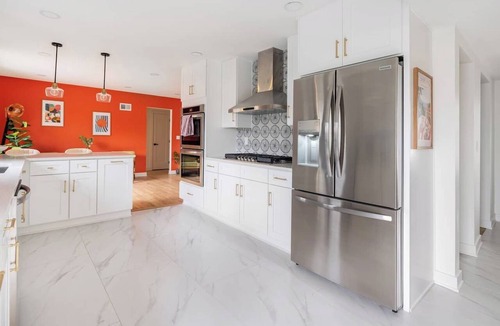 Fairway House | Modern Farmhouse 4BR 3BA Fenced Yard, Pet Friendly