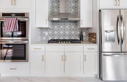 Fairway House | Modern Farmhouse 4BR 3BA Fenced Yard, Pet Friendly