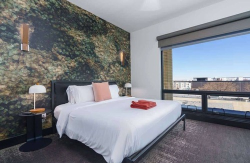 Berkeley Hotel | Modern Flat on Tennyson St w/Balcony & Views