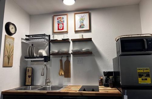 Louetta Apartment | Modern Furnished Studio Near IAH Airport