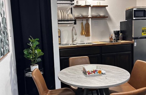 Louetta Apartment | Modern Furnished Studio Near IAH Airport