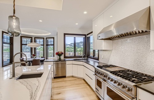 Central Boulder House | Modern Gem, Steps to Downtown & Pearl St Mall