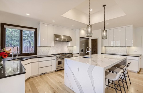 Central Boulder House | Modern Gem, Steps to Downtown & Pearl St Mall
