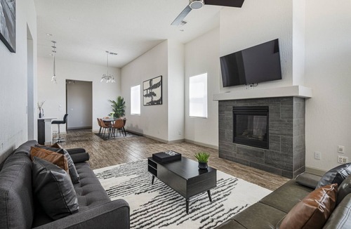 Mesa Del Sol Innovation Park House | Modern Home w/4BR Next to Netflix, Airport, Casino