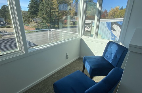 Eastsound House | Modern home w/Hot Tub in Eastsound Village - Walk to Shops, Cafes, & Beaches