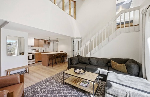 Park City Ski Chalet | Modern Mountain-Chic Condo-Ski, Golf, Bike, Hike!