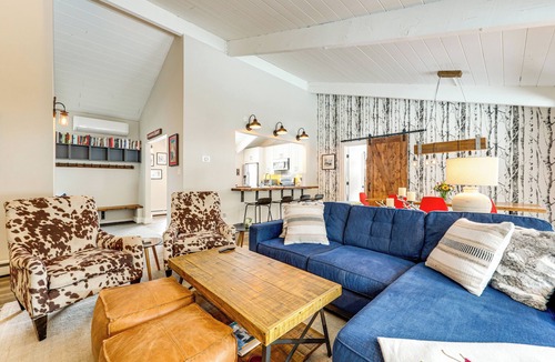 Eagle-Vail House | Modern Mountain Escape on Golf Course w/Hot Tub!