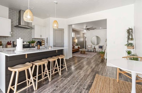 Nampa House | Modern Nampa Retreat | 3BR/2BA | Sleeps 10 | Patio + BBQ | Near Boise