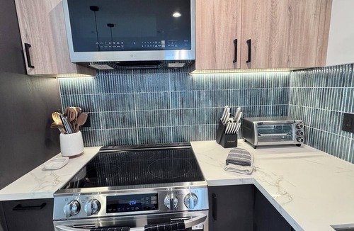 Delridge House | Modern Oasis! Family-friendly! Parking