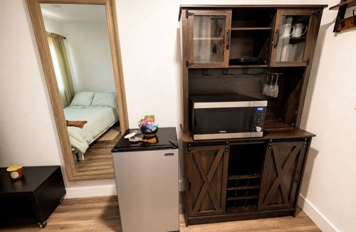 Auburn Apartment | Modern Private Suite Private Entrance + Bathroom