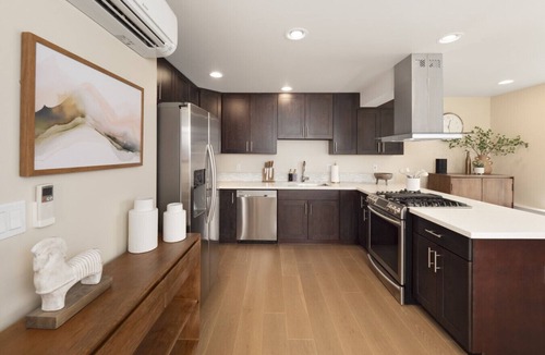 Green Lake Villa | Modern Townhome w/Rooftop Deck, Walk to Greenlake