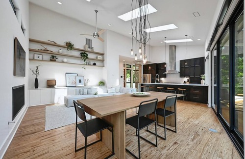 Bouldin House | Modern Treehouse-Walk to Zilker, SoCo, Downtown