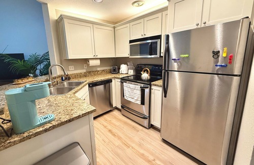 Oak Lawn Condo | Modern Uptown 2BR/2BTH Condo, Newly Renovated, Gated, Covered Parking