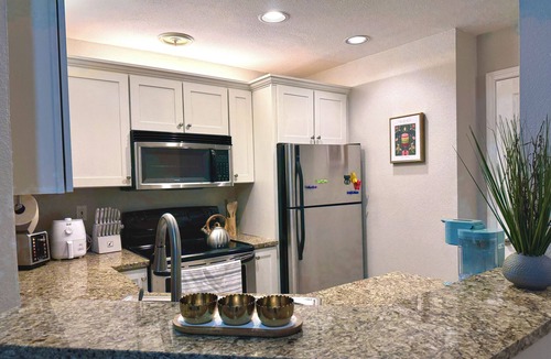 Oak Lawn Condo | Modern Uptown 2BR/2BTH Condo, Newly Renovated, Gated, Covered Parking