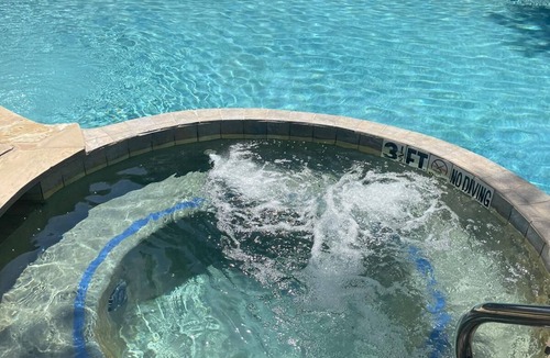 Far North Dallas Condo | MOMO 2B/2B condo with pool in Dallas on Prestonroad