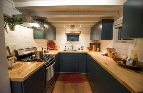 Waco House | Montana Escape Elegant Tiny House in Waco Near Magnolia