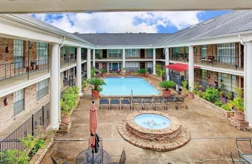 Neartown House | Montrose Houston's Urban Charm