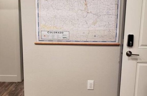 Colorado Springs Apartment | Monument Resort like amenities with King bd Qn bd Garage Fast WiFi Sleeps