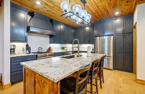 Broken Bow Cabin | Moonlight Vista - 1BR/1 Bunkroom – Wrap-Around Porch