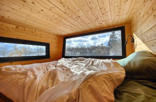 Saint-Jacques-d'Ambur Ski Chalet | MOOSE home Tiny House Les Chaumes