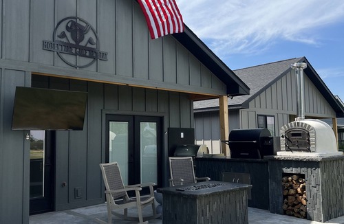 Stratford House | Moses Lake Golf Retreat @Moses Pointe Golf Course Hot Tub Sauna Pizza Oven