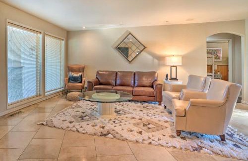Moses Lake House | Moses Lake Retreat w/Salt Water Hot Tub!