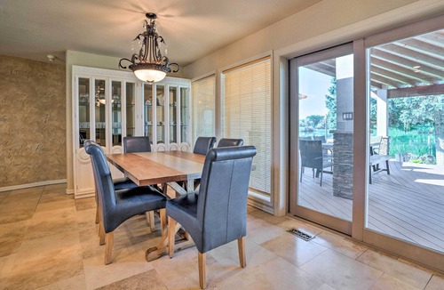 Moses Lake House | Moses Lake Retreat w/Salt Water Hot Tub!