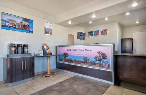 Northeast Heights Hotel | Motel 6-Albuquerque, NM - Carlisle