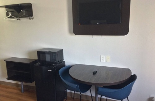 El Paso Hotel | Motel 6 El Paso, TX - West