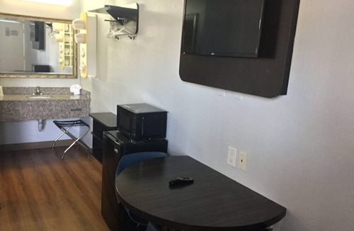 El Paso Hotel | Motel 6 El Paso, TX - West