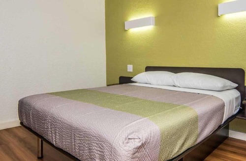 Fort Worth Hotel | Motel 6 Fort Worth, TX - North