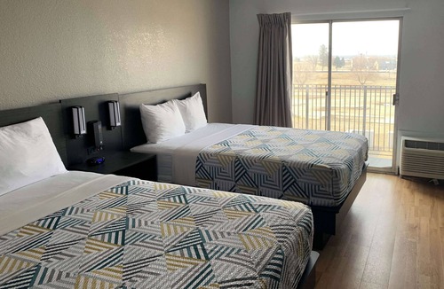 Highlands Hotel | Motel 6 Lincoln, NE - Airport