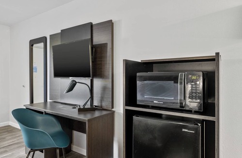 McComb Hotel | Motel 6 – Mccomb, Ms